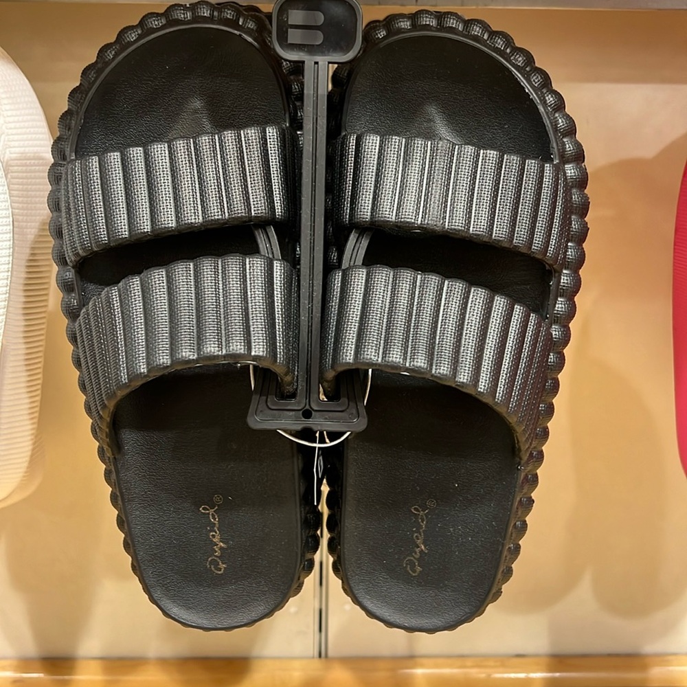 Black sandals! Size 7. Never been worn and in perfect condition!